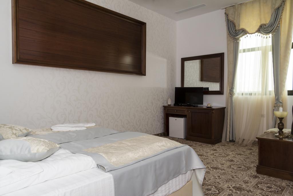 מלון פלוייסטי Pik Elegance חדר תמונה