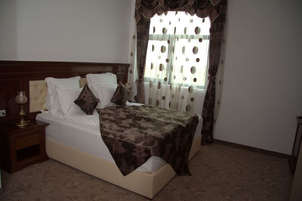 מלון פלוייסטי Pik Elegance מראה חיצוני תמונה